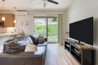 Tropical Oasis with Mountain Views and Lush Garden - Serene Escape