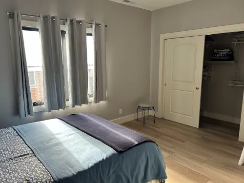 New 4-bedroom house on Lake Wawasee with a stunning, screened in porch!