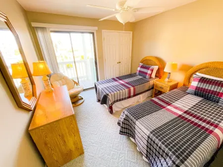 Oceanside condo, heated indoor pool @ Pebble Beach