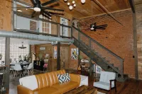 Supercool 2-Bedroom Modern Rustic Loft in Downtown Eatonton, Near Lake Oconee