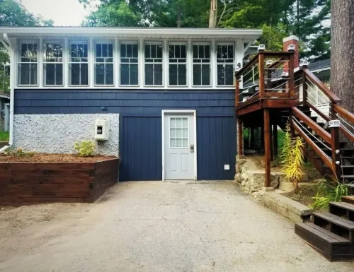 Cozy Blue Cottage With Access To All Sports Lake. Hotels in Montcalm County