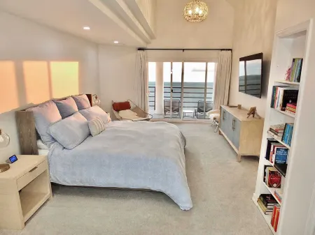 Beachfront Estate - LB Peninsula