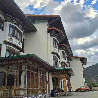 Bhutan Silverpine Resort Hotel Exterior