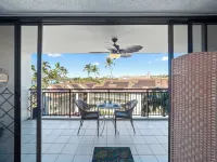 Kolu Honu Stunning Beachfront Condo for 2!