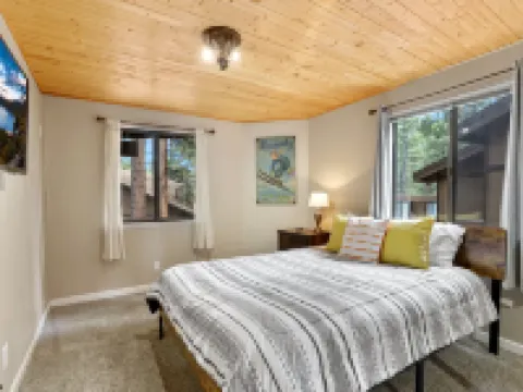 Heavenly Haven - Hot Tub + Seasonal Hoa Pool Hotels in Zephyr Cove–Round Hill Village