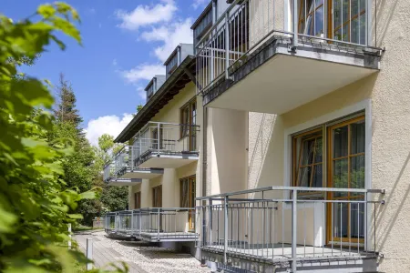 Hotel-Gasthof Rangau Отели в г. Ансбах