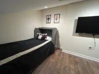 Corner SML Waterfront Penthouse Condo-King Beds Các khách sạn gần The Westlake