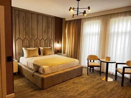 White Breeze Hotel