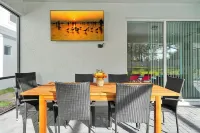 Cozy 10BR Themed Villa Near Disney Windsor Island Resort Free Pool Heat & Grill - Private Pools