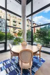 Airy and Open Corner Loft - 92 Walkscore Hoteles en Redmond