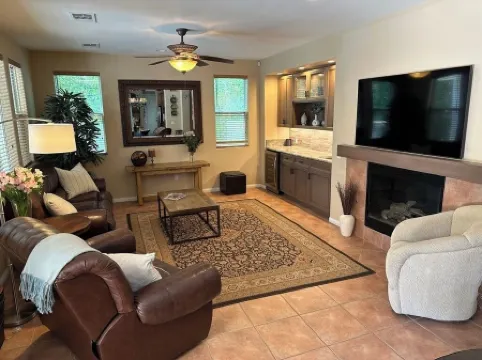 Spacious 5-bedroom house with Amazing Pool / Spa near Polo Fields in Indio