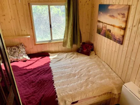 Bee wagon with fireplace & sauna can be used all year round in the natural garden