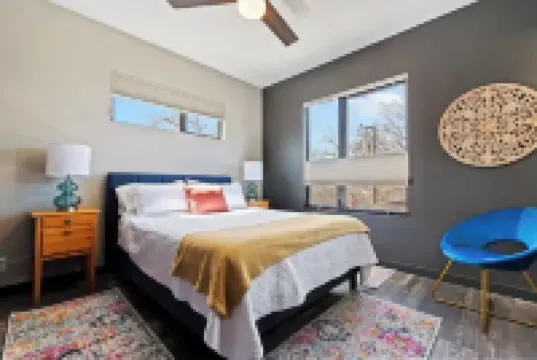 Lux Home w/ Hot Tub+Fire Pit steps from Hyde Park