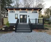 Layla Haus-Tiny Home W/Private Yard ~ Pet Friendly