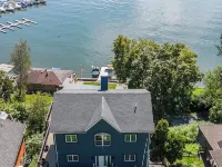 Entire Lakeview House ~ 1 Hour to MetLife ~ Hot Tub~Firepit~Stunning View~Decks Hotels in Warwick