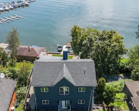 Entire Lakeview House ~ 1 Hour to MetLife ~ Hot Tub~Firepit~Stunning View~Decks Hotels in Warwick