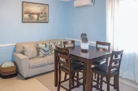 Spacious Cozy 3 bedroom unit with a private pool, centrally located in Freeport