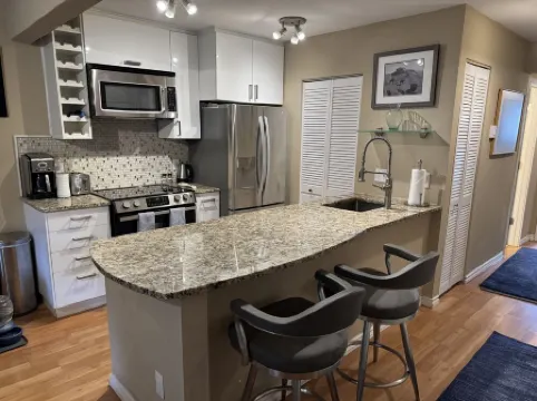 Cozy Mountain retreat Nottingham Lake Front on Avon near Beaver Creek Ski Area