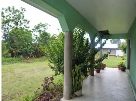 Kaiheke cabin 4 bedrooms 3 bathrooms 11 persons Отели рядом с достопримечательностью «Остров Пасхи»