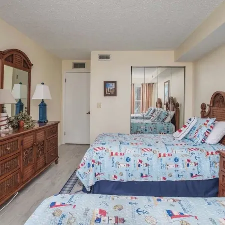 Resort-Style Beach-Front Condo in North Beach Tower in Diamond Beach!