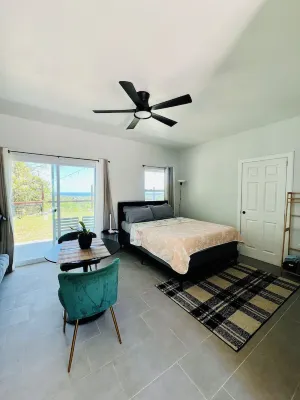 Charming Cottage 2 with Pool, WiFi and AC in gorgeous Christiansted