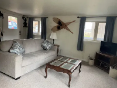 Dubois, WY.., Wind River Cabin, A Snowmobilers Paradise! 杜波依斯酒店