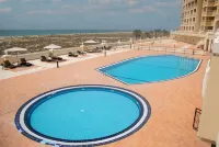 Stunning and Cozy Sea View  Studio Apartment Отели в г. 