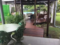 Bungalow Heipoe, Idéal Pour Passer un Séjour Dans un Cadre Enchanteur Hotels in Pirae