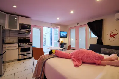 BIG LITTLE HOTEL 住宿飯店