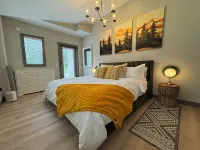 Idaho Pine Condo at Schweitzer Ski Resort, 2 bedroom, 1 bath, high-end finishes.