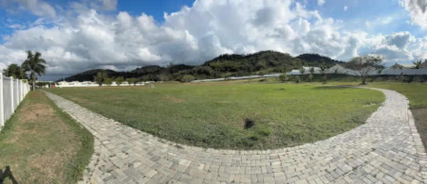 Charming 2-bedroom house with WiFi, fitness room in Lucea