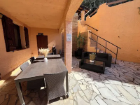 Appartement T2 Avec Piscine Privée LA Motte EN Provence 83920 拉莫特酒店