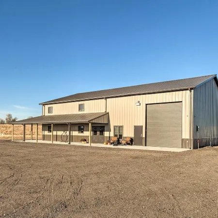 Kansas Hunting Lodge Pets and Large Groups Welcome!