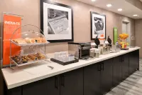 Hampton Inn & Suites Ames - petit déjeuner