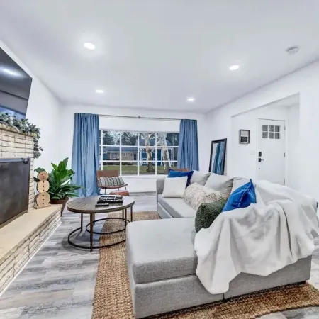 The Mid-Century Retreat