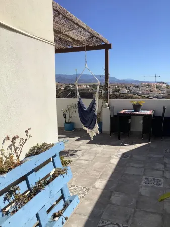 Casa Louisa, Holiday home and B&B near Malaga and the sea, with pool