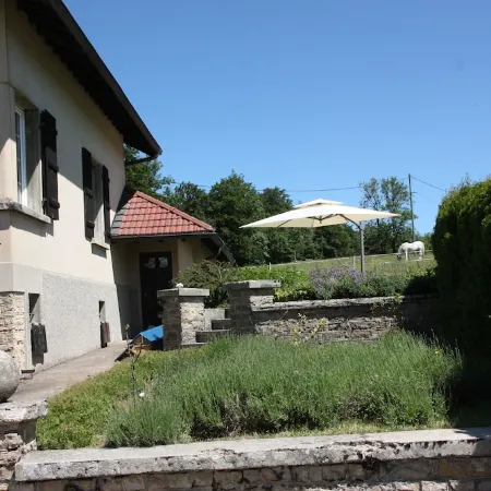 Large, characterful family chalet in the heart of nature.