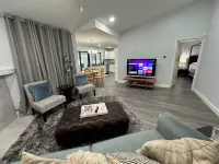 Renovated retreat 5 minutes or less from hospitals, highways, & foodie markets!