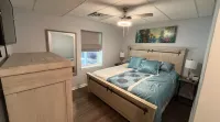 Spacious and quiet lakehouse with dock on Lake Hartwell