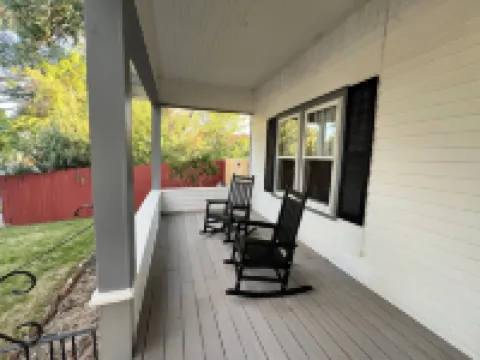 Glenrock Cottage -  charming 4-bedroom house in Glenrock WY Hotels in Converse County