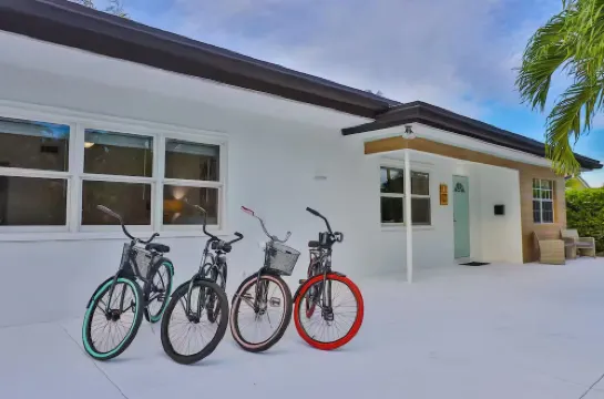 Incredible 3-Bedroom Home with Hot Tub!