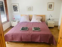 Bungalow on Rudower See up to 3 people Pet-friendly, nature and tranquillity, Hotels in Lenzen
