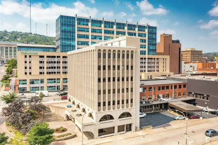 Force on 5th Avenue Hotel