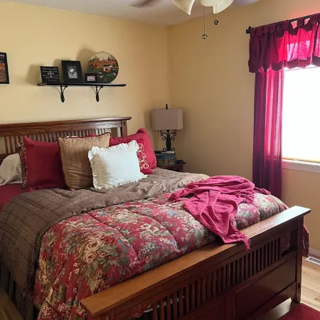 Quaint house within walking distance of Downtown Windsor and Windsor Lake.