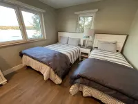 Newer Construction waterfront house with AC and WiFi in Barnstead Hotels in Barnstead