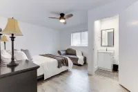 House on the river minutes from Harrison Lake Hotels in Fraser Valley