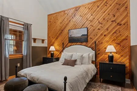 Oakwood Manor: Hot Tub, Sauna, Fire Pit, Games