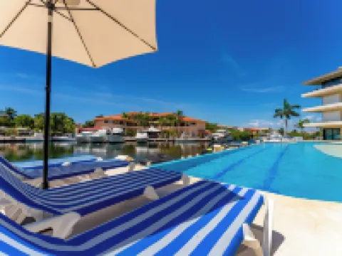 Ground Floor Marina View Infinity Pool Private Terrace Puerto Aventuras Hotels in Puerto Aventuras