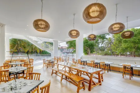 Sol Caribe Beach Отели рядом с достопримечательностью «Cueva de Ambrosio»