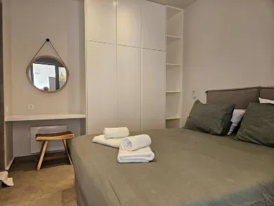 Luxury villa with large terrace, lounge area, pool, jacuzzi + magnificent sea view. Отели в г. 